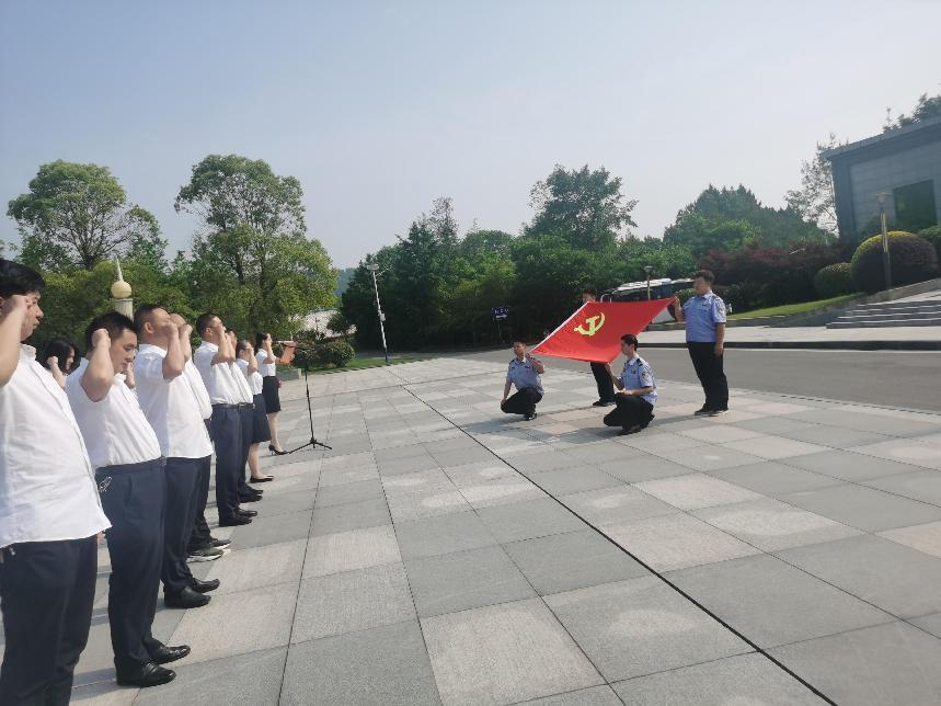 走進(jìn)廉政教育基地，以案為鑒警鐘長鳴